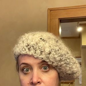 VINTAGE Italian cream stretchy slouchy wool beret